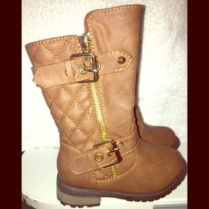 Toddler Girl’s Brown Boots NEW size 6